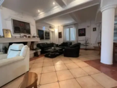 Izdavanje, kuća, 350m², Zlatica, Podgorica - image 13