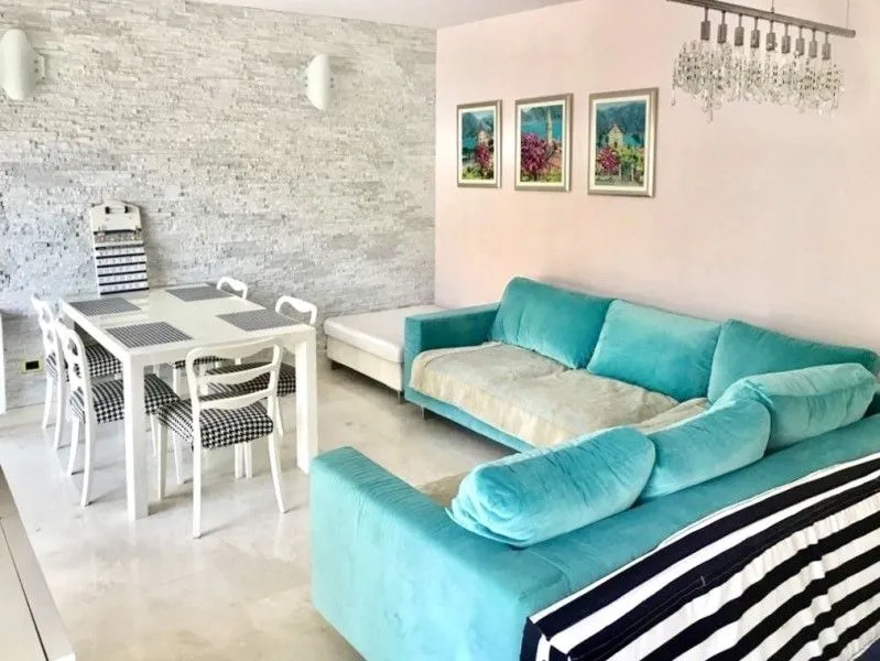 Sale, house, 390m², Stoliv, Kotor