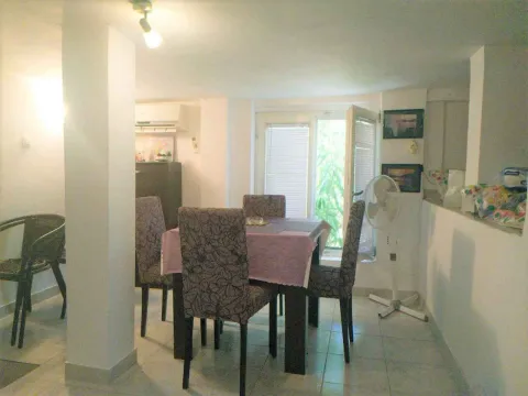 Prodaja, kuća, 79m², Bečići, Budva - image 14
