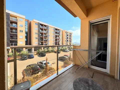 Izdavanje, dvosoban stan, 75m², New City, Podgorica - image 5