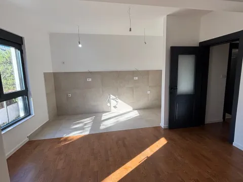 Sale, two bedroom apartment, 68m², City Kej, Podgorica - image 3