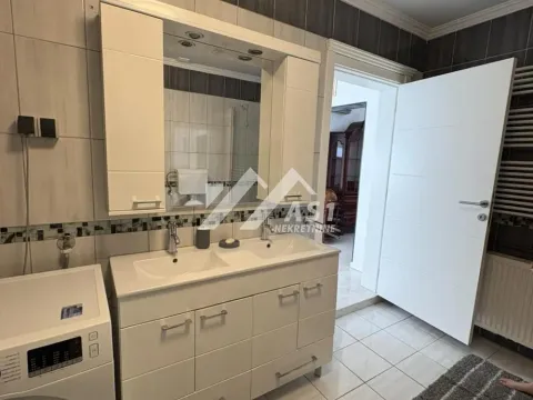 Izdavanje, četvorosoban stan, 125m², Novi Sad Sve Podlokacije, Novi Sad - image 9