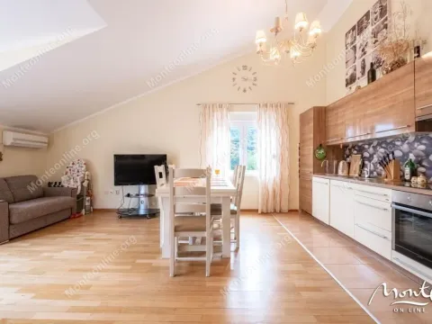 Prodaja, dvosoban stan, 83m², Prčanj, Kotor - image 3