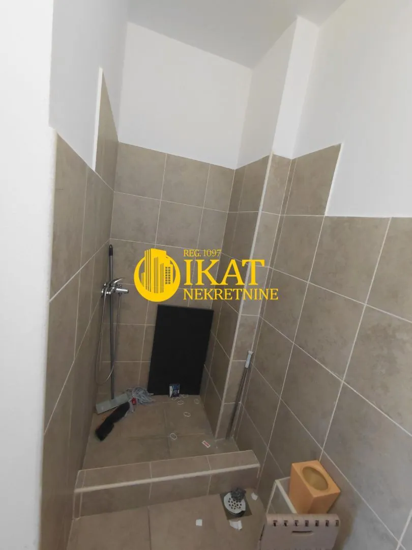 Prodaja, četvorosoban stan, 127m², Stari Grad, Beograd