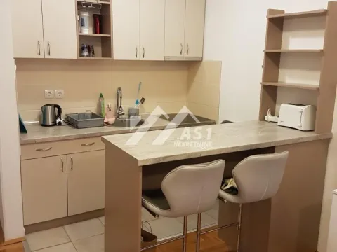 Rent, apartment, 26m², Bulevar Evrope, Novi Sad Sve Podlokacije - image 2