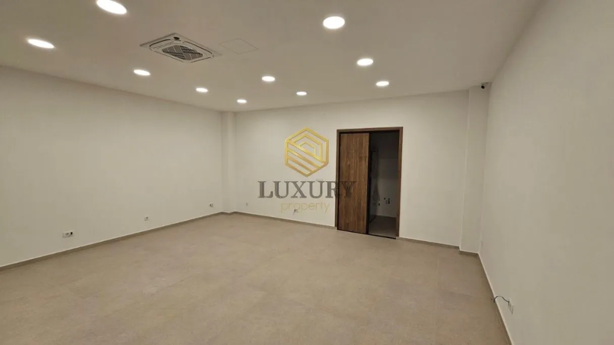 Rent, office space, 46m², Pobrežje, Podgorica