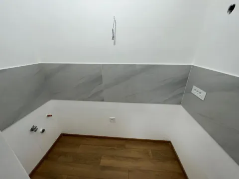 Prodaja, dvosoban stan, 60m², Stari grad, Novi Sad - image 12