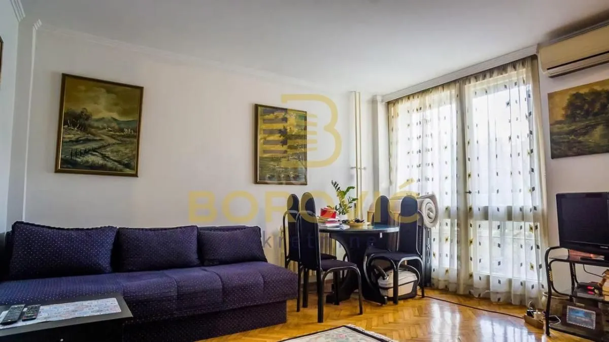 Prodaja, garsonjera, 25m², Šumice, Beograd