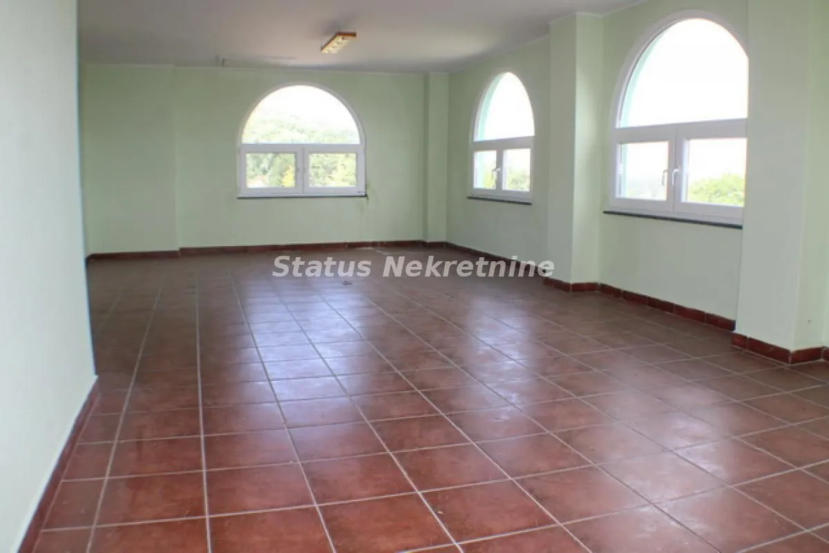 Prodaja, kuća, 220m², Ledinci, Petrovaradin