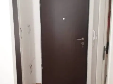 Izdavanje, garsonjera, 26m², City Kej, Podgorica - image 11