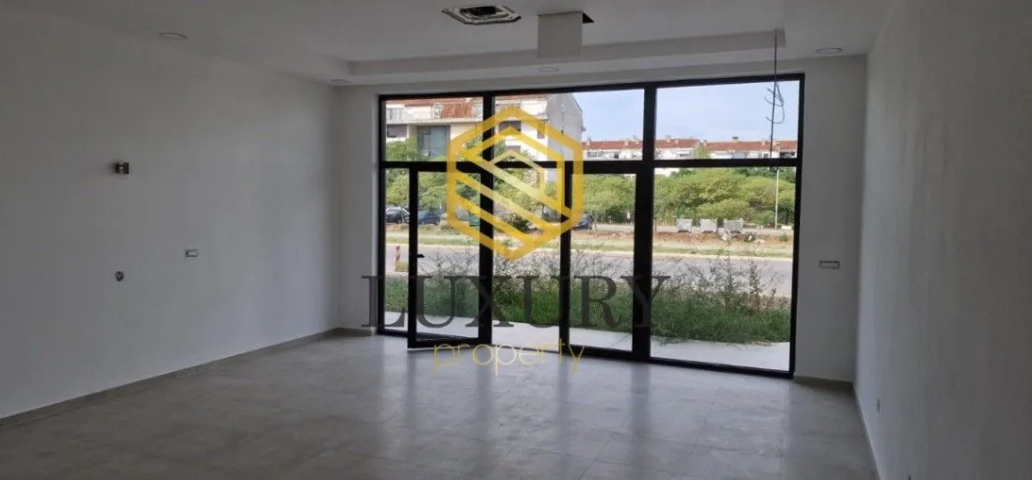 Rent, office space, 50m², Stari Aerodrom, Podgorica