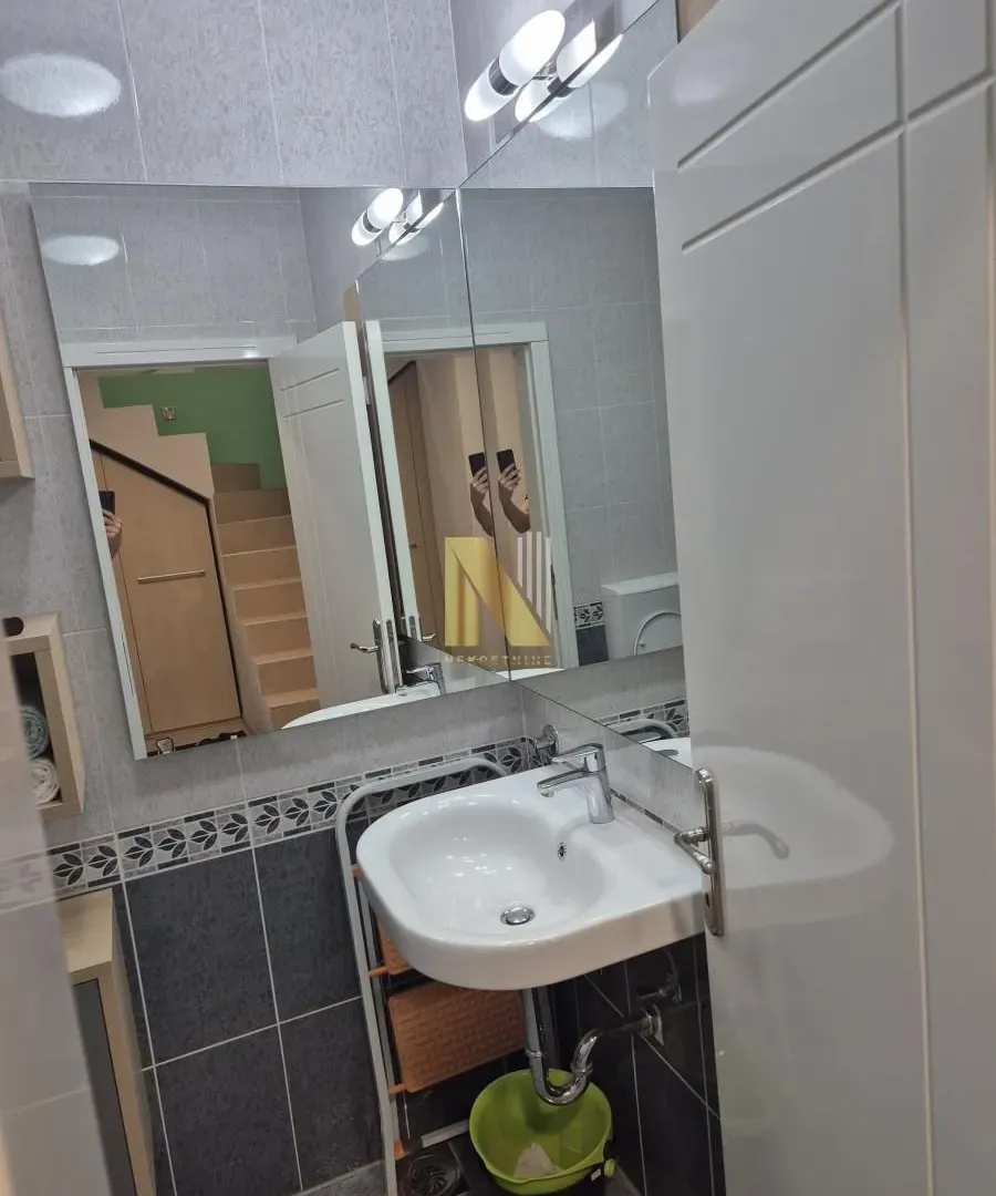 Prodaja, četvorosoban stan, 119m², Nova Detelinara, Novi Sad Sve Podlokacije
