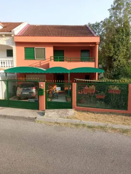 Prodaja, kuća, 180m², Gorica C, Podgorica - image 2