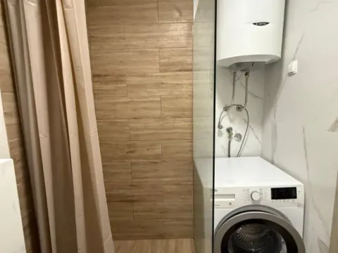 Izdavanje, jednosoban stan, 45m², Pobrežje, Podgorica - image 11