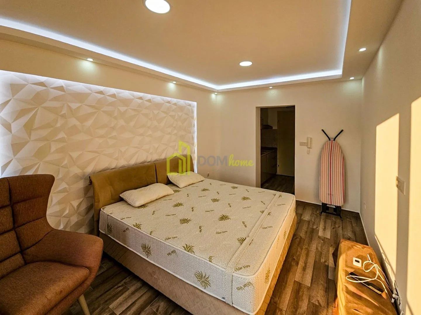 Izdavanje, garsonjera, 27m², Topla, Herceg Novi