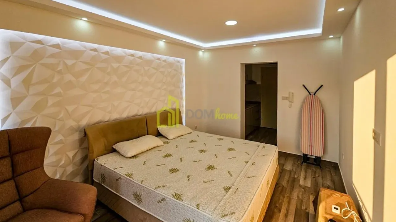 Izdavanje, garsonjera, 27m², Topla, Herceg Novi