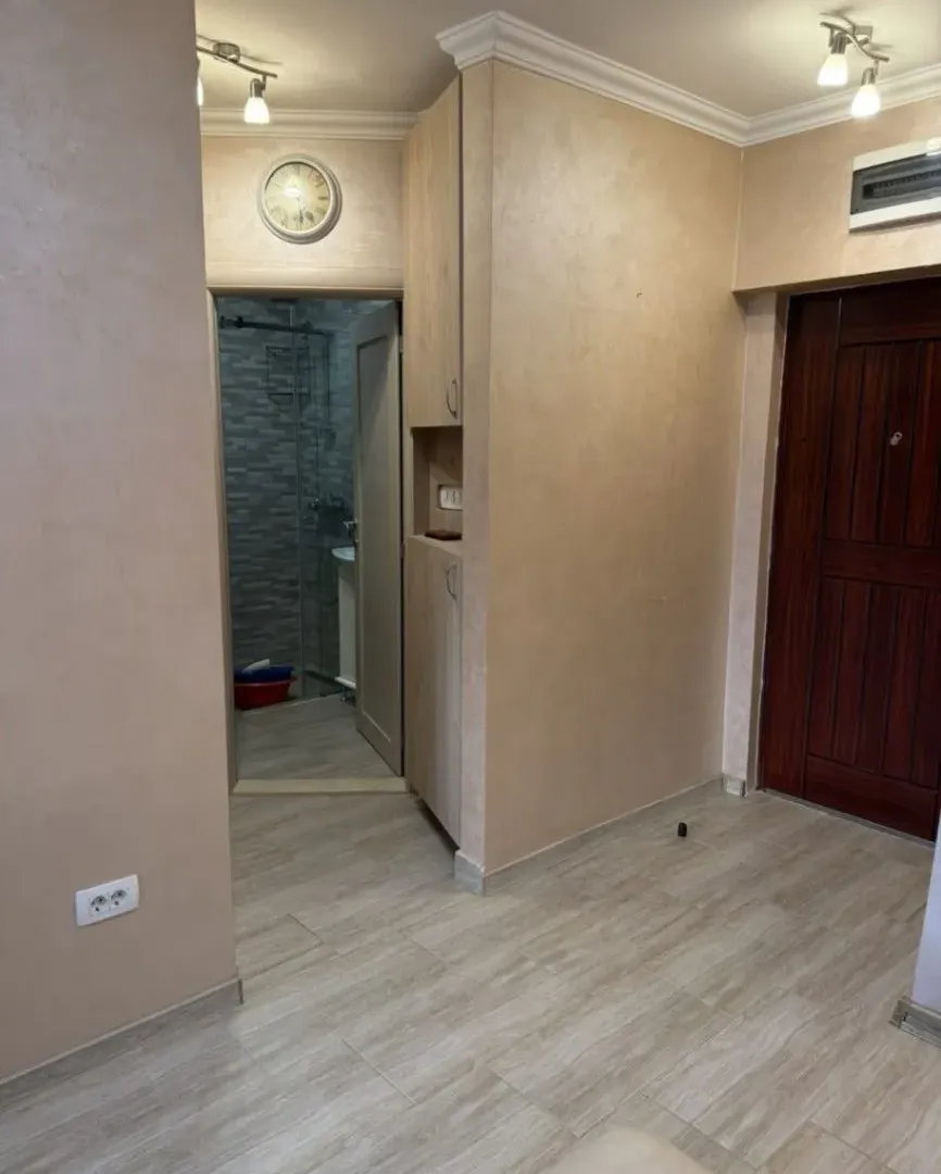 Izdavanje, jednosoban stan, 42m², Centar, Podgorica