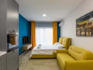 Izdavanje, garsonjera, 22m², Bečići, Budva - image 1