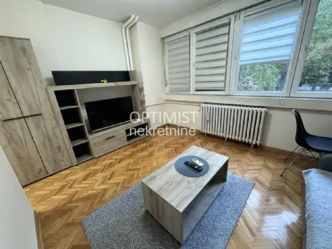 Rent, two bedroom apartment, 53m², Južni Bulevar, Vračar Sve Podlokacije - image 4