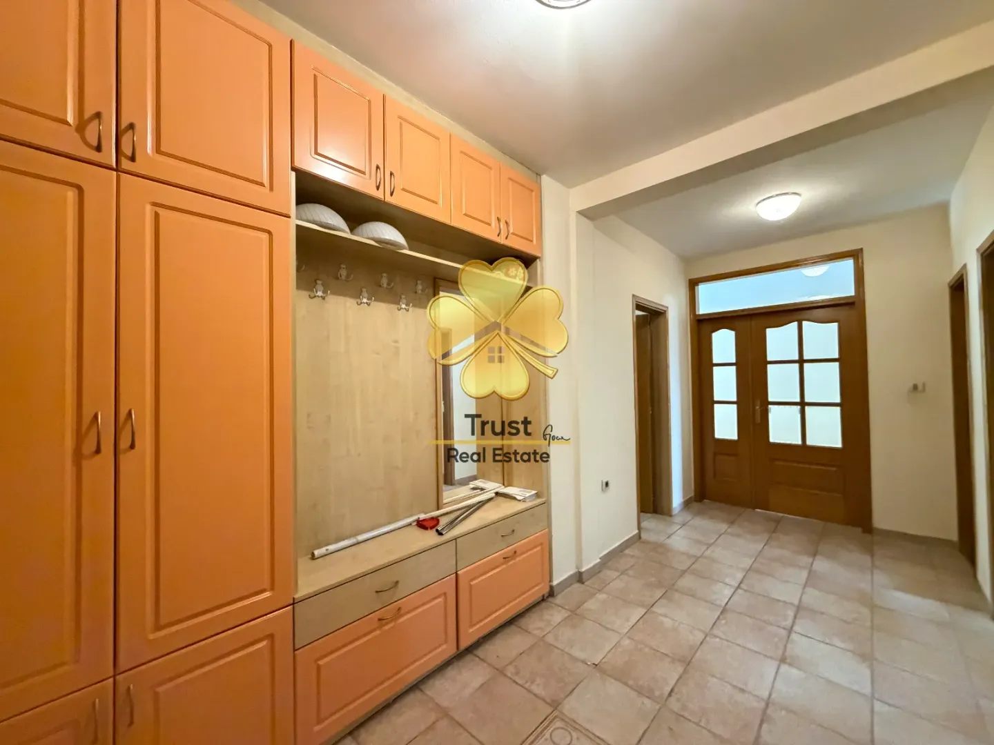 Izdavanje, trosoban stan, 110m², Podgorica, Crna Gora