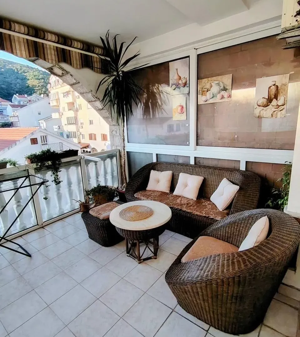 Rent, two bedroom apartment, 65m², Rozino, Budva