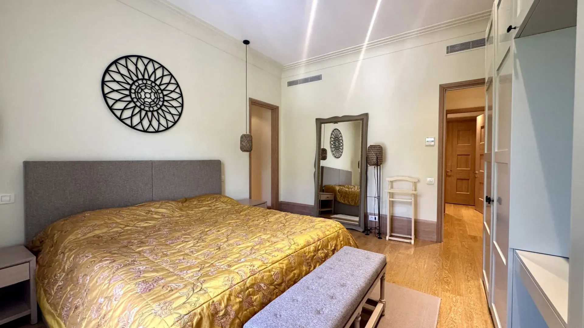 Rent, four bedroom apartment, 228m², Porto Montenegro, Tivat