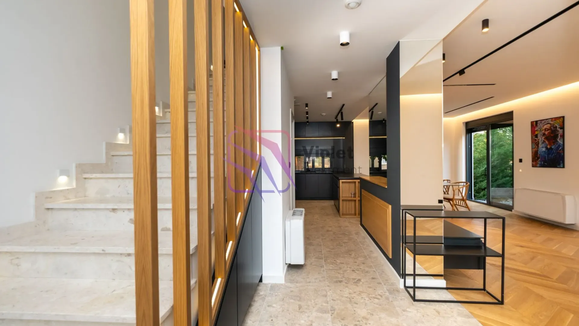 Izdavanje, kuća, 180m², Gornja Gorica, Podgorica