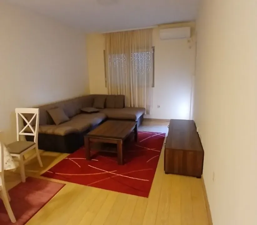 Izdavanje, jednosoban stan, 45m², City Kvart, Podgorica