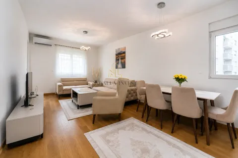 Izdavanje, dvosoban stan, 71m², New City, Podgorica - image 2