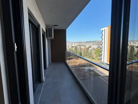 Izdavanje, dvosoban stan, 66m², Stari Aerodrom, Podgorica - image 4
