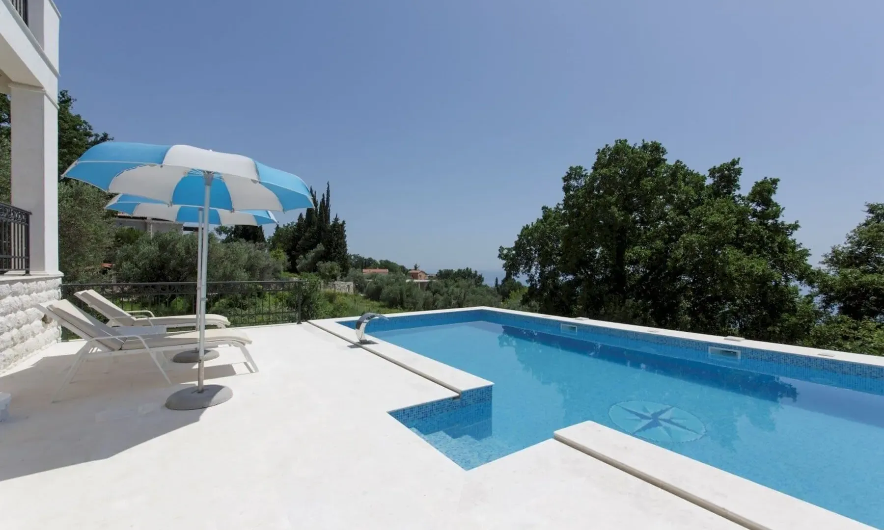 Sale, house, 402m², Katun Reževići, Budva