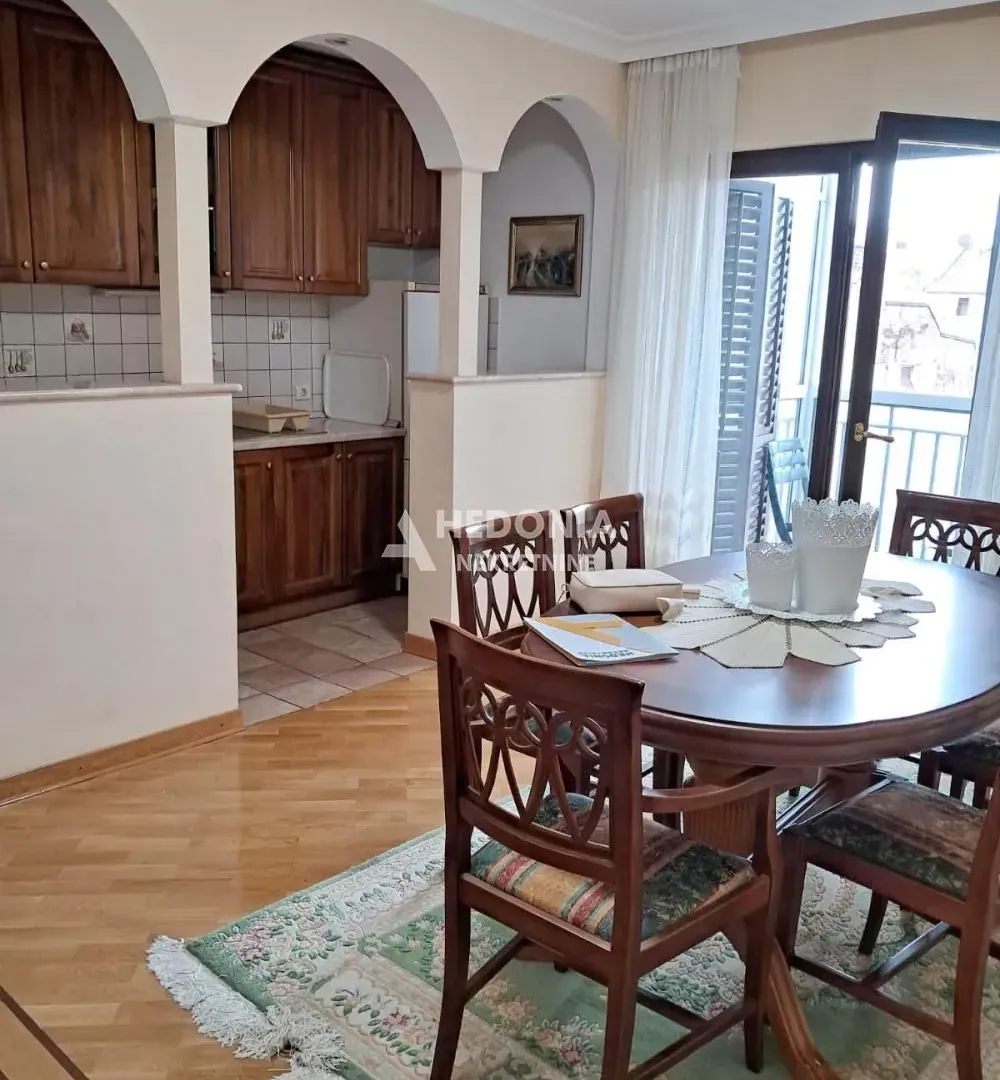 Rent, two bedroom apartment, 65m², Stari Grad, Beograd