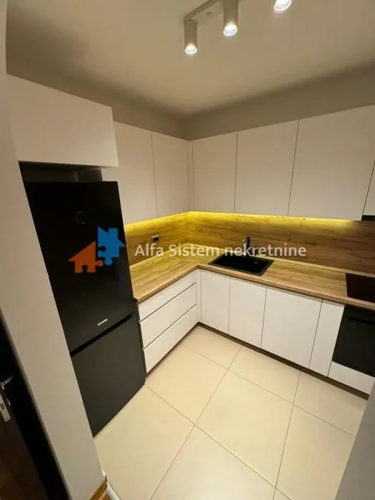 Izdavanje, dvosoban stan, 55m², Sarajevska, Beograd