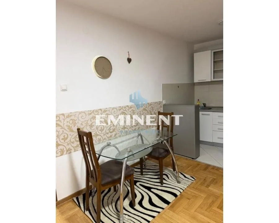 Rent, apartment, 40m², Đeram Pijaca, Beograd