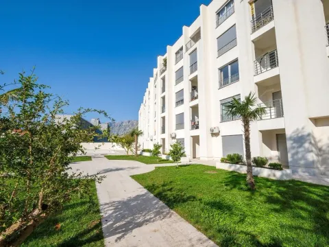 Sale, three bedroom apartment, 103m², Dobrota, Kotor - image 21