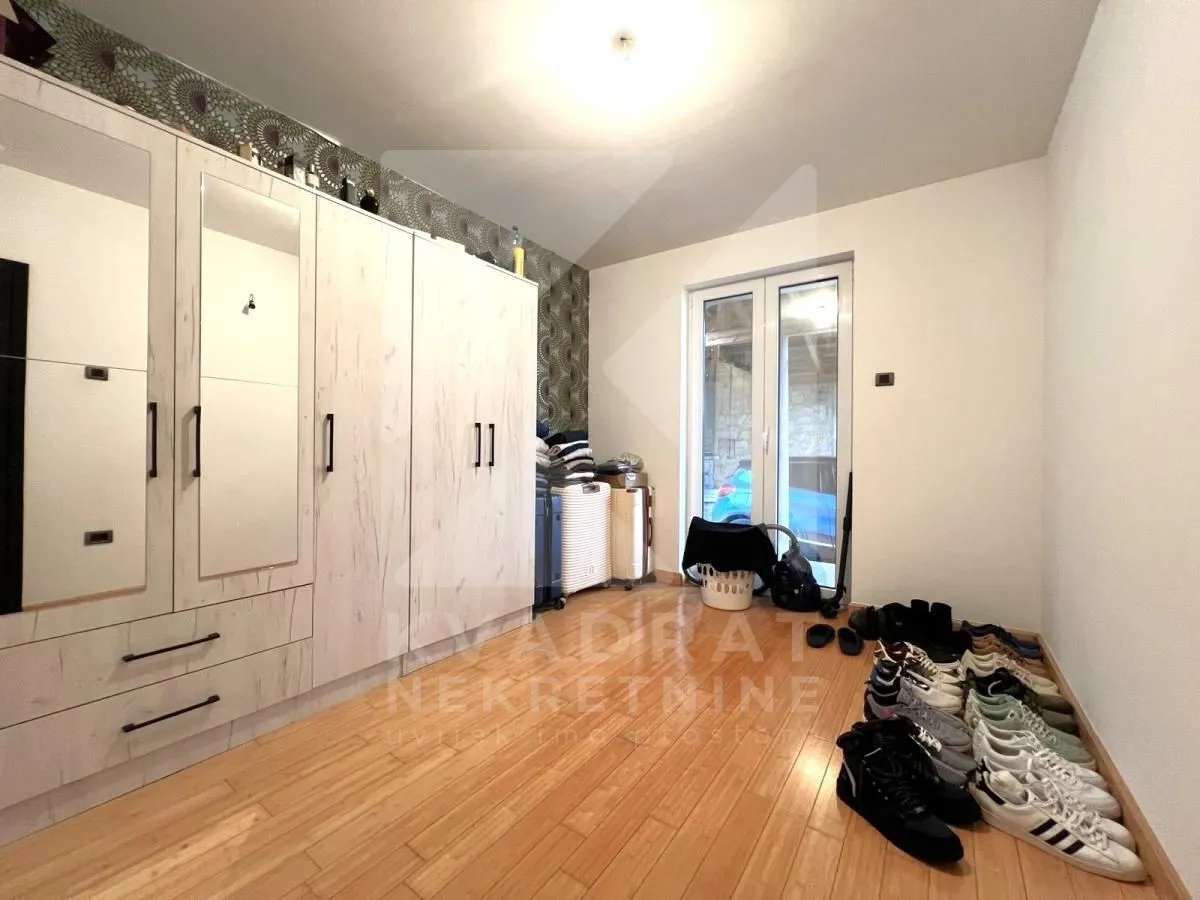 Izdavanje, kuća, 137m², Murtovina, Podgorica