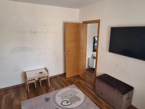 Izdavanje, trosoban stan, 89m², Autobuska stanica, Podgorica - image 16