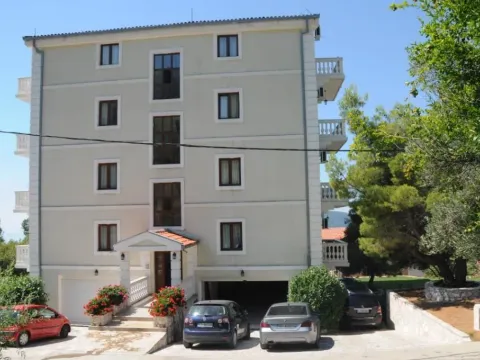 Sale, house, 1000m², Markovići, Budva - image 4