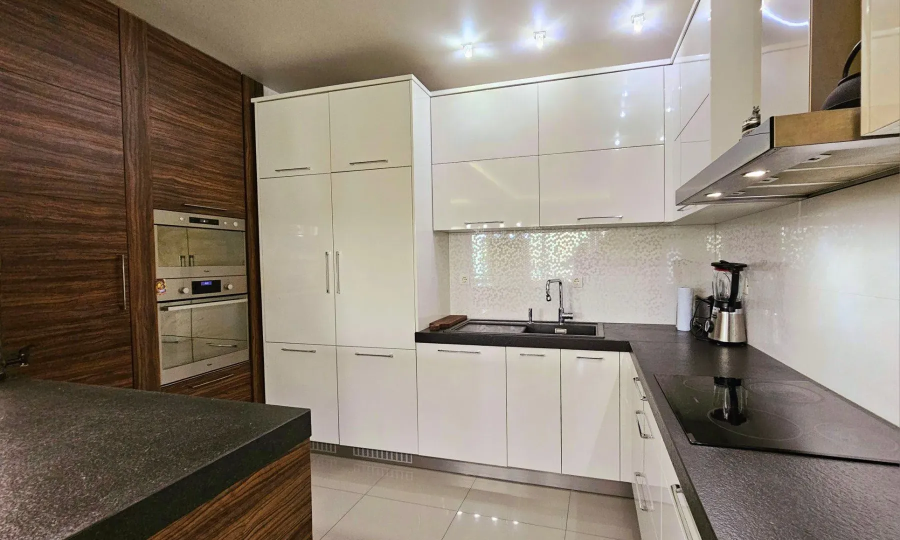 Prodaja, stan, 167m², Liman 3, Novi Sad Sve Podlokacije
