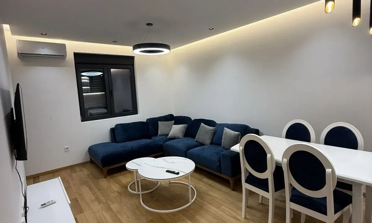 Izdavanje, dvosoban stan, 53m², City Kvart, Podgorica