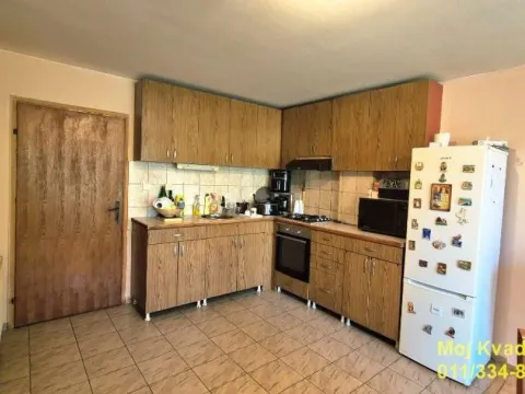 Prodaja, kuća, 244m², Čenej, Novi Sad Sve Podlokacije - image 2