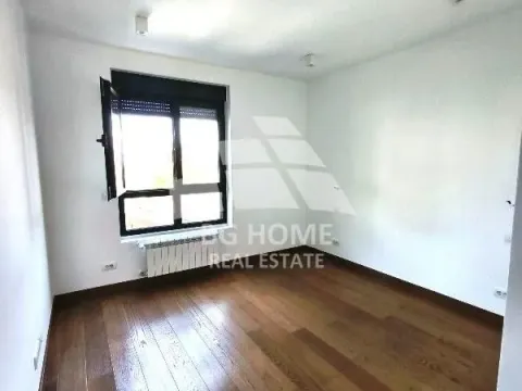 Izdavanje, četvorosoban stan, 100m², Vračar Hram, Vračar Sve Podlokacije - image 8