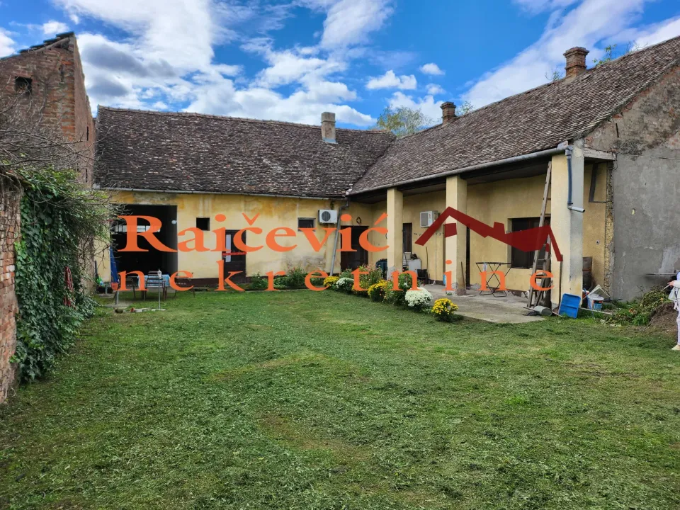 Prodaja, kuća, 249m², Sremska Mitrovica, Srbija