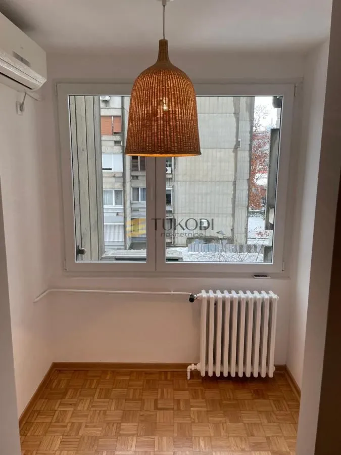 Izdavanje, dvosoban stan, 47m², Novi Beograd Blok 21, Novi Beograd Sve Podlokacije