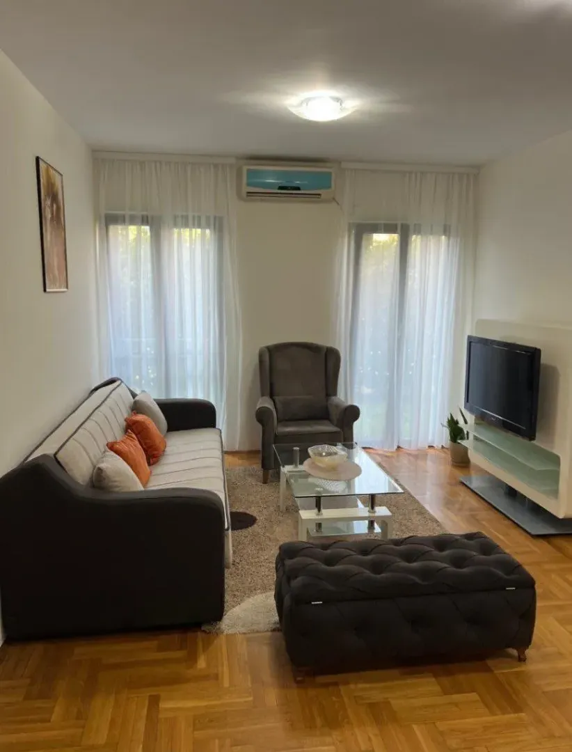 Izdavanje, dvosoban stan, 47m², City Kvart, Podgorica