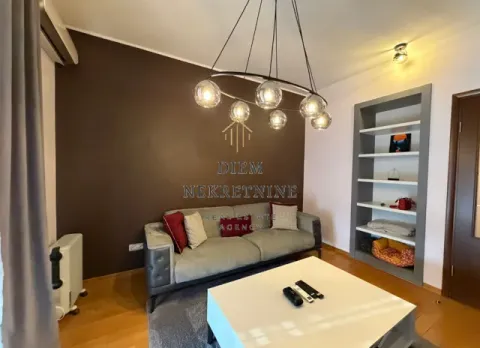 Izdavanje, trosoban stan, 140m², Podgorica, Crna Gora - image 14