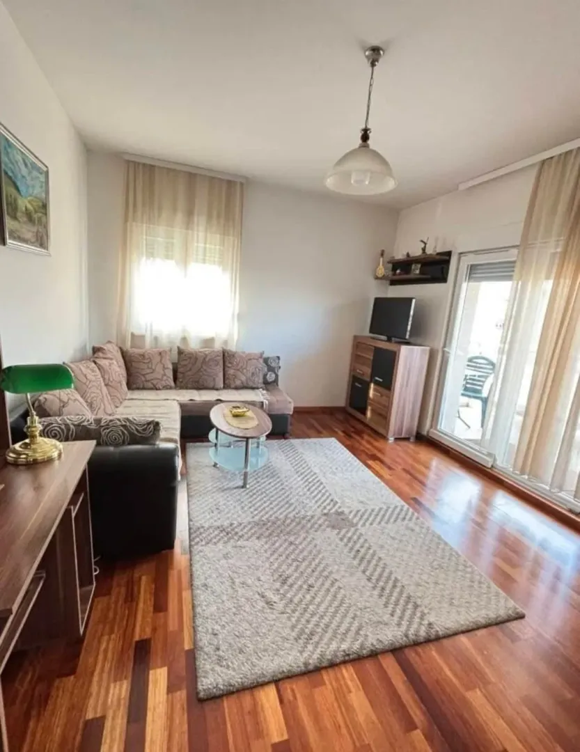 Izdavanje, jednosoban stan, 50m², City Kvart, Podgorica