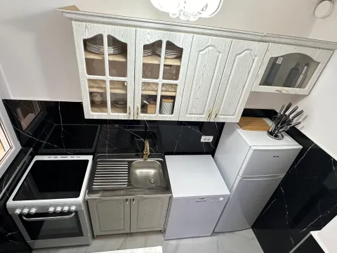 Sale, two bedroom apartment, 88m², Dobrota, Kotor - image 6