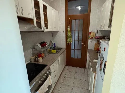 Sale, two bedroom apartment, 79m², Stari Aerodrom, Podgorica - image 2