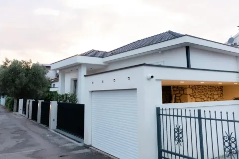 Rent, house, 130m², Masline, Podgorica - image 18